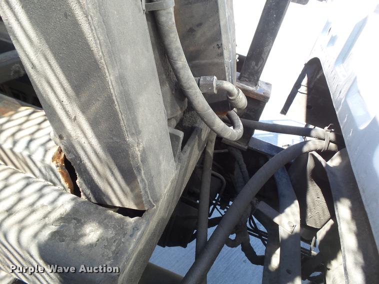 image for item L5537 2005 Ford F650 Super Duty rollback truck