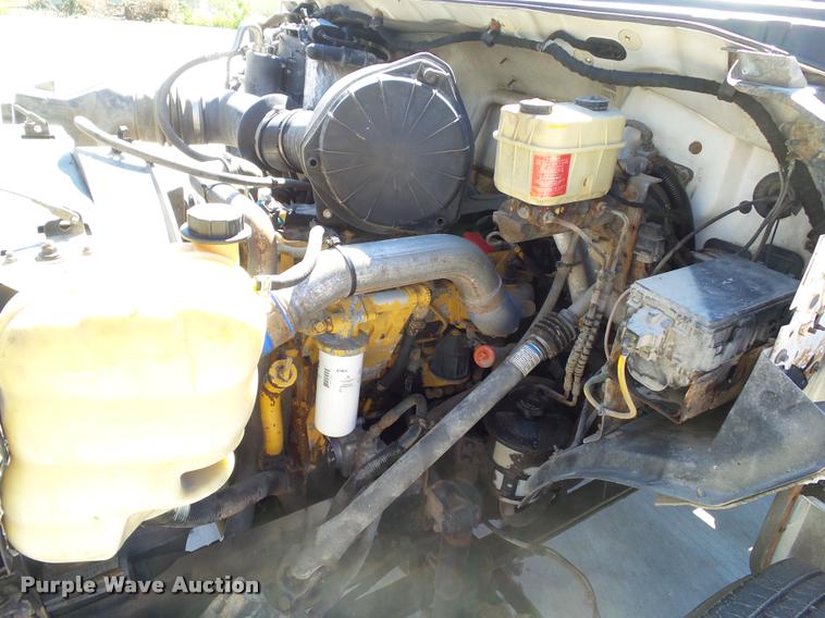 image for item L5537 2005 Ford F650 Super Duty rollback truck