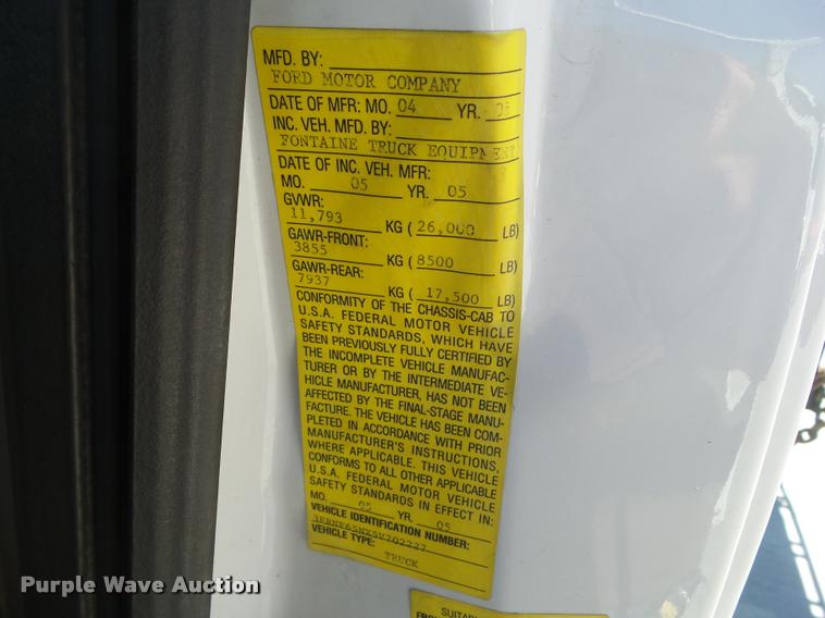 image for item L5537 2005 Ford F650 Super Duty rollback truck