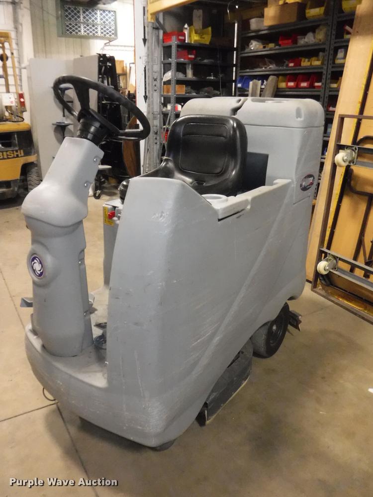 image for item BY9139 Advance Advenger floor scrubber