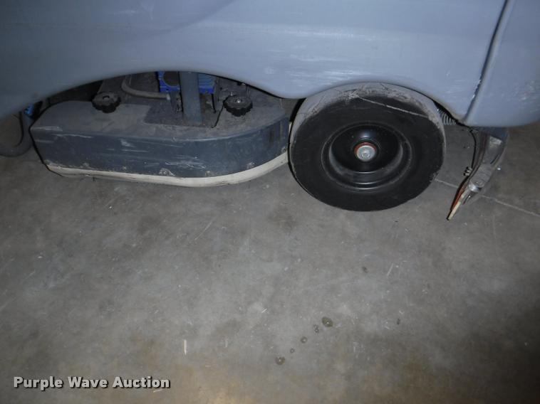 image for item BY9139 Advance Advenger floor scrubber