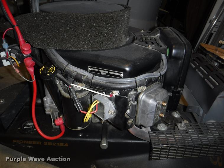 image for item BY9141 Pioneer Eclipse 2100 Super floor buffer