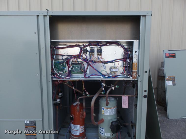 image for item CC9555 2014 Trane roof top air conditioner