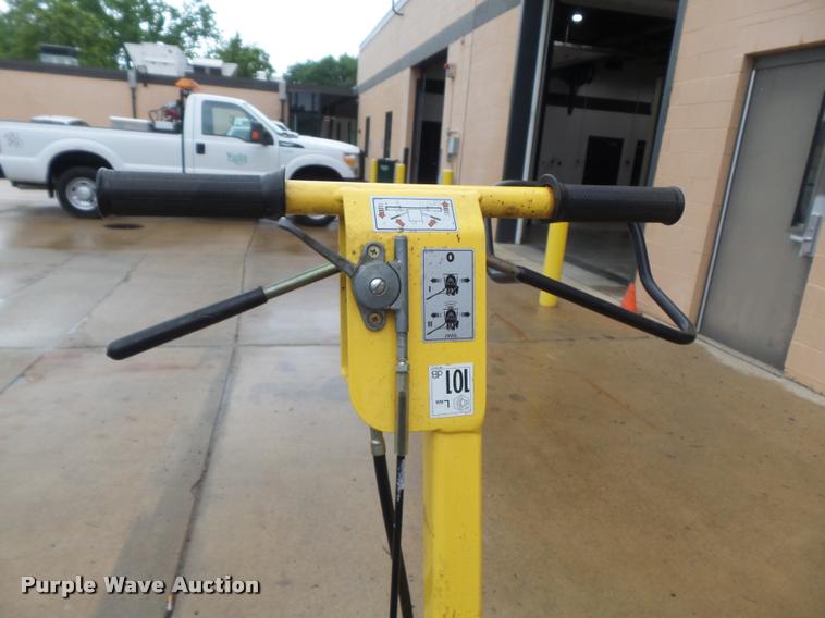 image for item CC9564 2006 Bomag BW55E roller / compactor