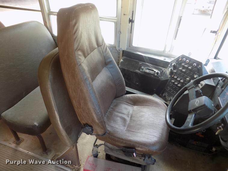 image for item DA0698 1996 Chevrolet school bus
