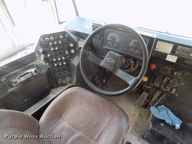 image for item DA0698 1996 Chevrolet school bus