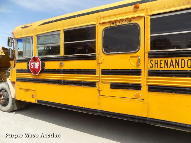 image for item DA0698 1996 Chevrolet school bus