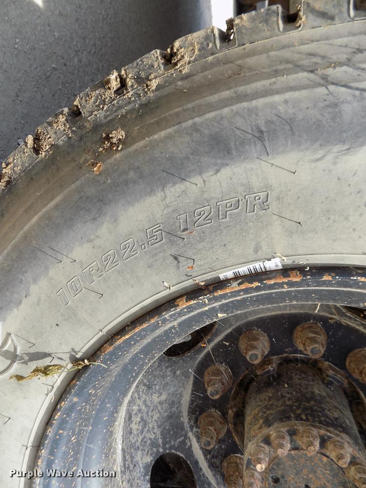 image for item DA0698 1996 Chevrolet school bus