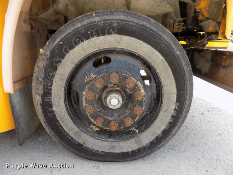 image for item DA0698 1996 Chevrolet school bus