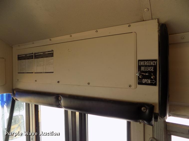 image for item DA0698 1996 Chevrolet school bus