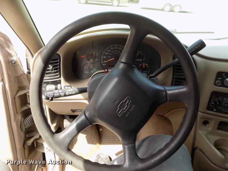 image for item DA0700 2003 Chevrolet Astro van