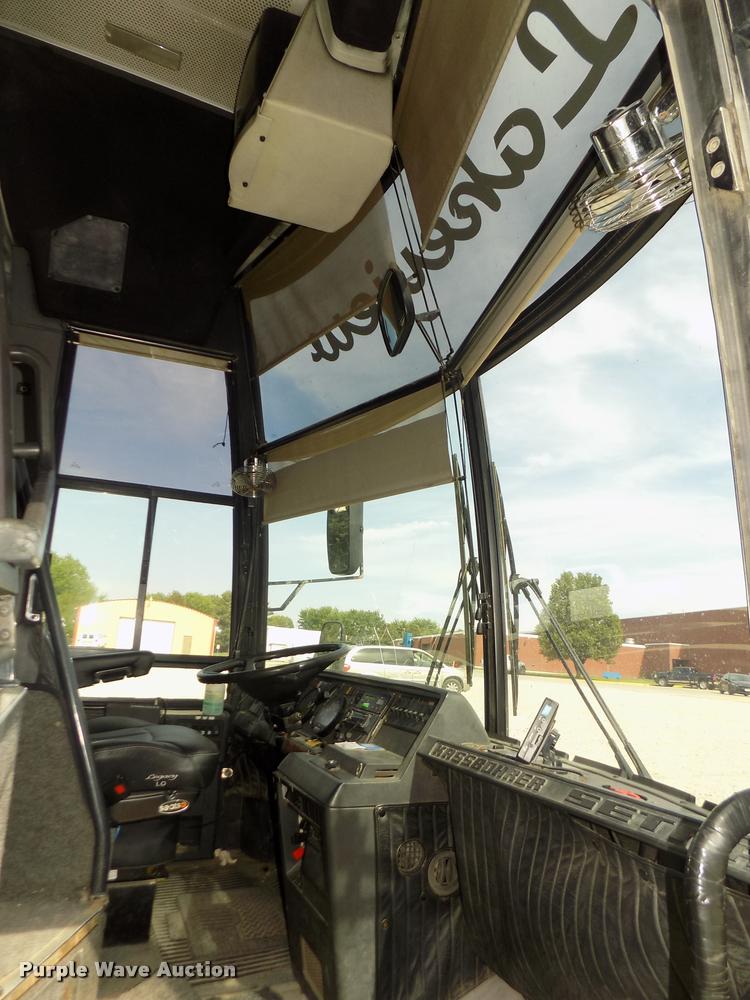 image for item DA0705 1995 Setra S215HDH coach bus