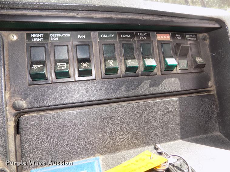 image for item DA0705 1995 Setra S215HDH coach bus