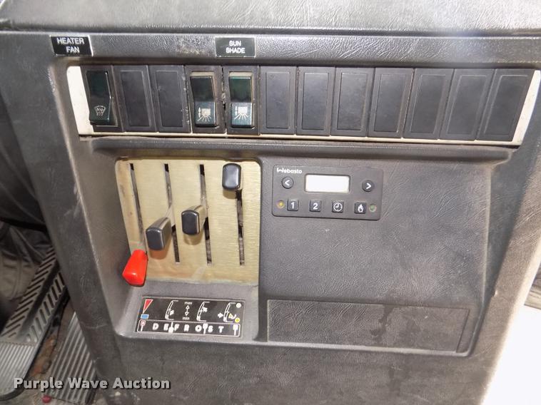 image for item DA0705 1995 Setra S215HDH coach bus