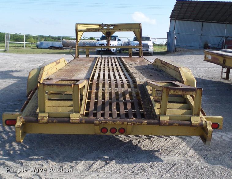 image for item DA6118 1997 Childers equipment trailer
