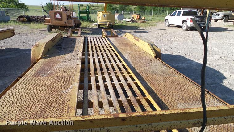 image for item DA6118 1997 Childers equipment trailer