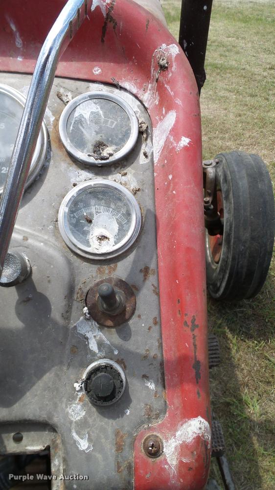 image for item DA6120 Massey-Ferguson 175 tractor