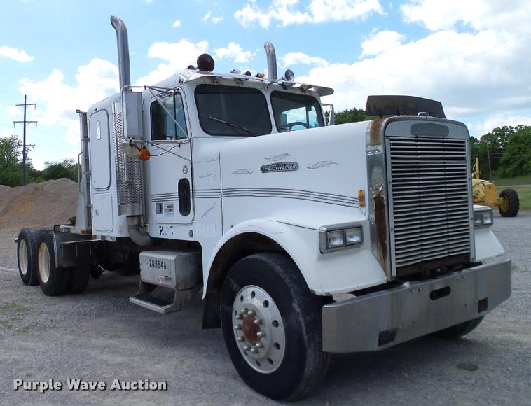 image for item DA6123 1986 Freightliner FLC semi truck