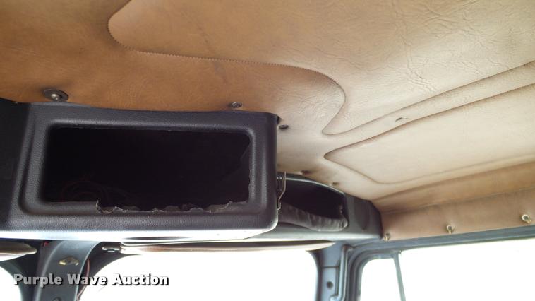 image for item DA6123 1986 Freightliner FLC semi truck