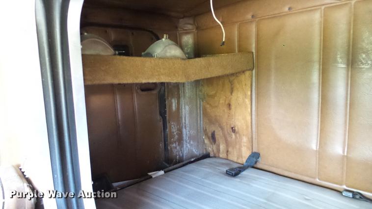 image for item DA6123 1986 Freightliner FLC semi truck