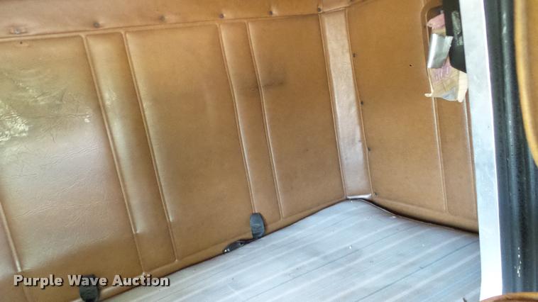 image for item DA6123 1986 Freightliner FLC semi truck