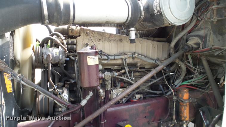 image for item DA6123 1986 Freightliner FLC semi truck