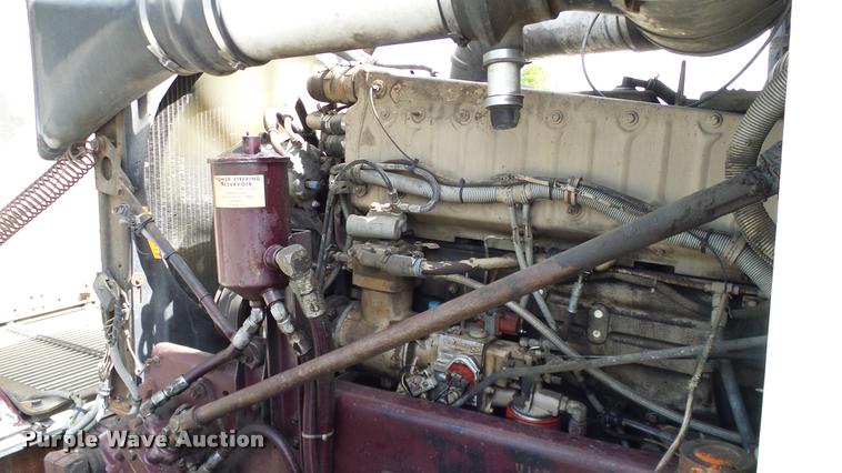 image for item DA6123 1986 Freightliner FLC semi truck