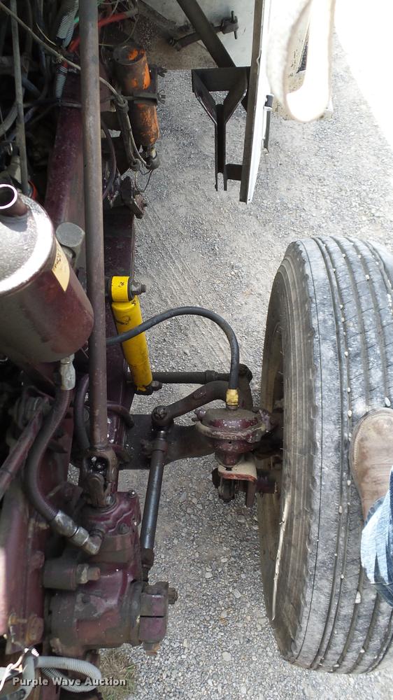 image for item DA6123 1986 Freightliner FLC semi truck