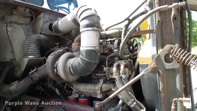 image for item DA6123 1986 Freightliner FLC semi truck