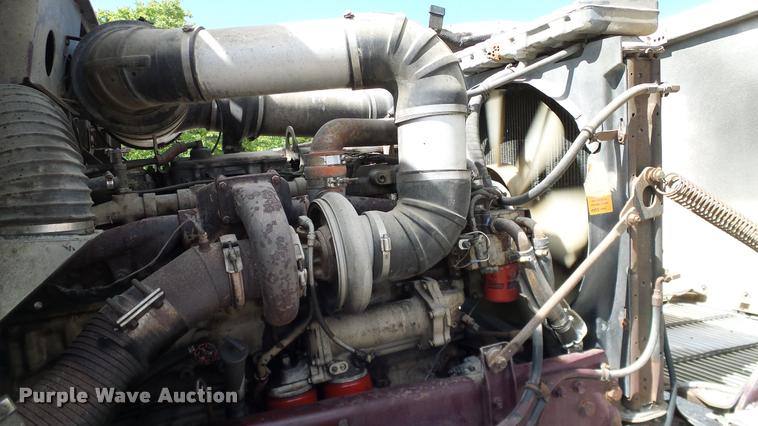 image for item DA6123 1986 Freightliner FLC semi truck