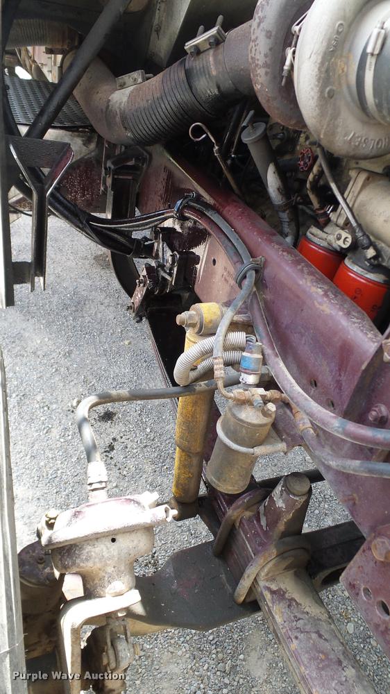 image for item DA6123 1986 Freightliner FLC semi truck