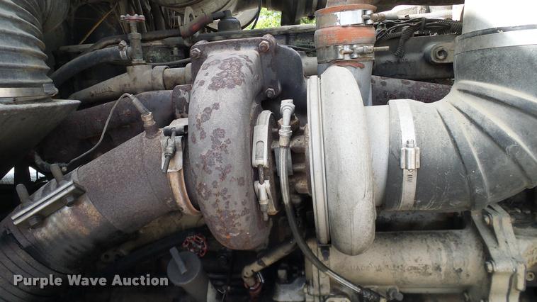 image for item DA6123 1986 Freightliner FLC semi truck