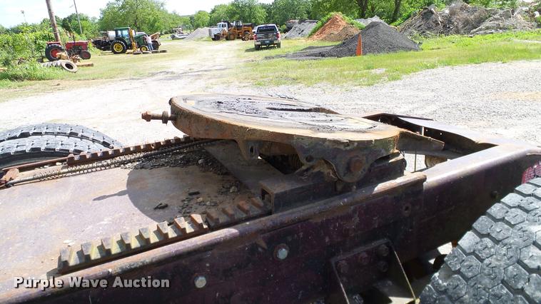 image for item DA6123 1986 Freightliner FLC semi truck