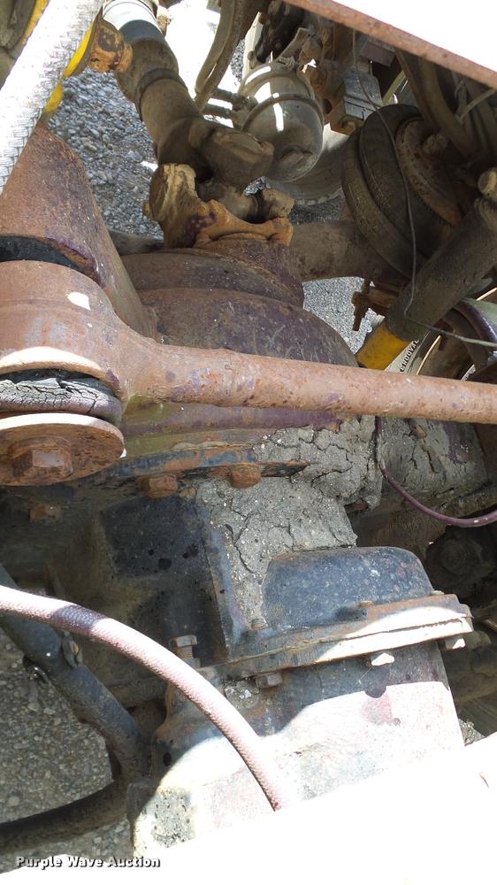 image for item DA6123 1986 Freightliner FLC semi truck