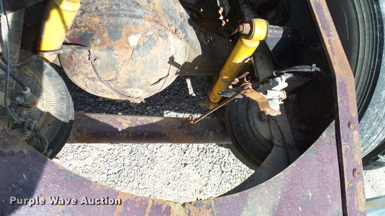 image for item DA6123 1986 Freightliner FLC semi truck