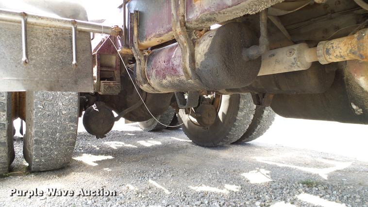 image for item DA6123 1986 Freightliner FLC semi truck