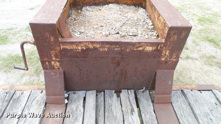 image for item DA6125 1971 Load Craft L-25-R equipment trailer