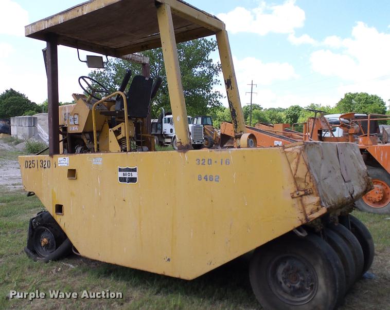 image for item DA6128 Bros SP3000 pneumatic roller