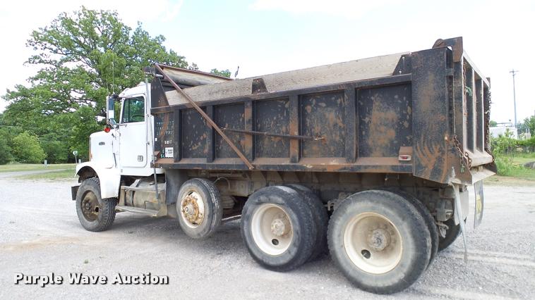 image for item DA6129 1987 Freightliner FLC dump truck