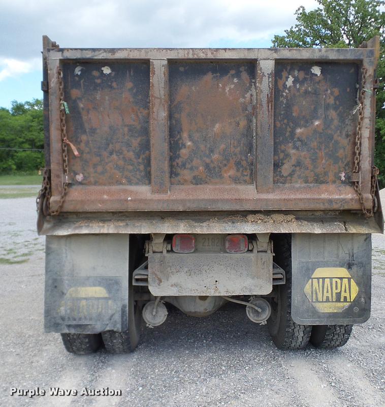 image for item DA6129 1987 Freightliner FLC dump truck