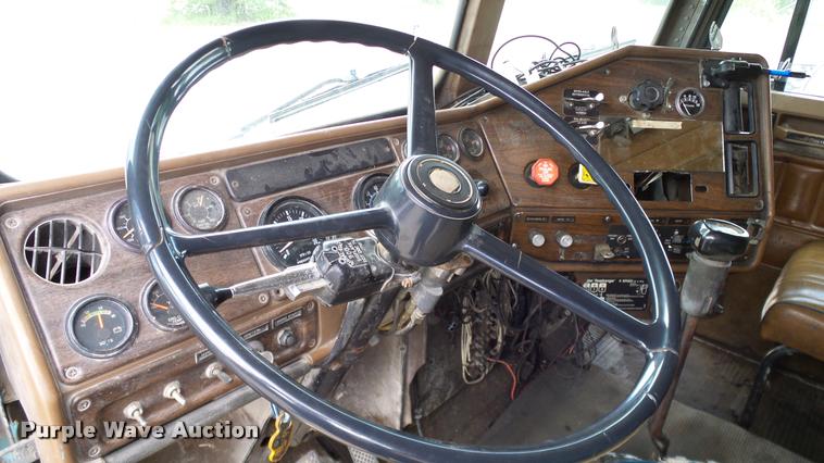 image for item DA6129 1987 Freightliner FLC dump truck