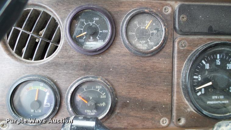 image for item DA6129 1987 Freightliner FLC dump truck