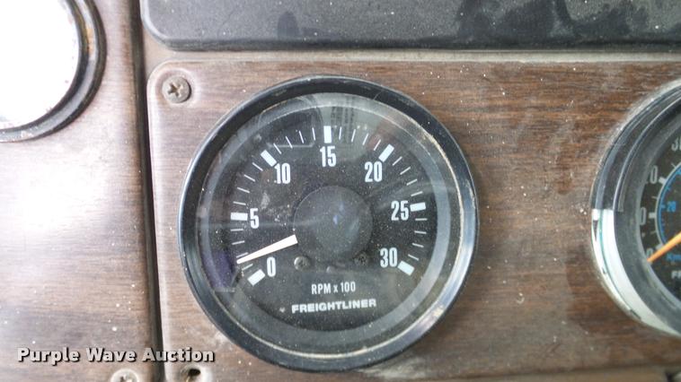 image for item DA6129 1987 Freightliner FLC dump truck