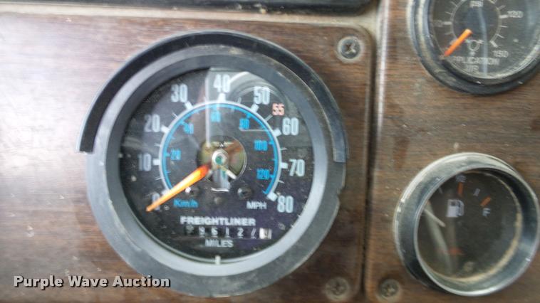 image for item DA6129 1987 Freightliner FLC dump truck