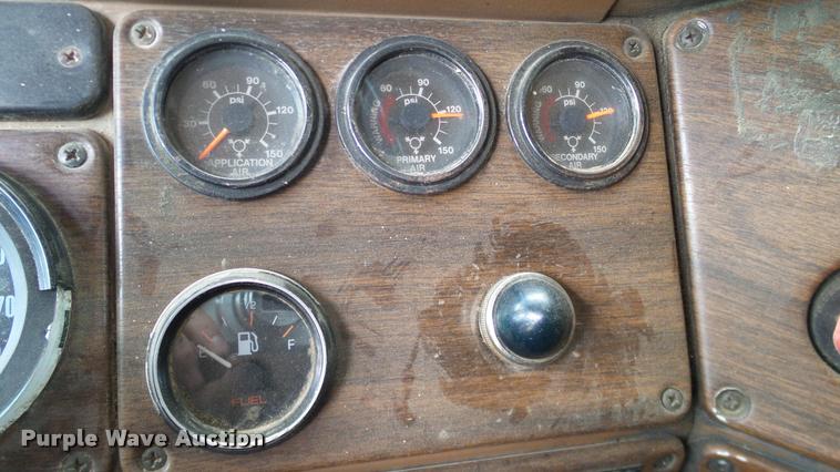 image for item DA6129 1987 Freightliner FLC dump truck