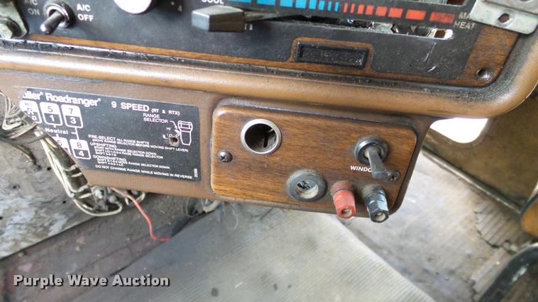 image for item DA6129 1987 Freightliner FLC dump truck