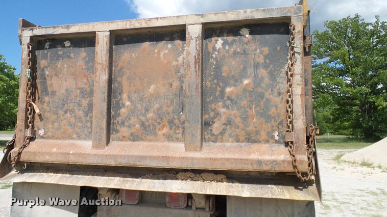 image for item DA6129 1987 Freightliner FLC dump truck