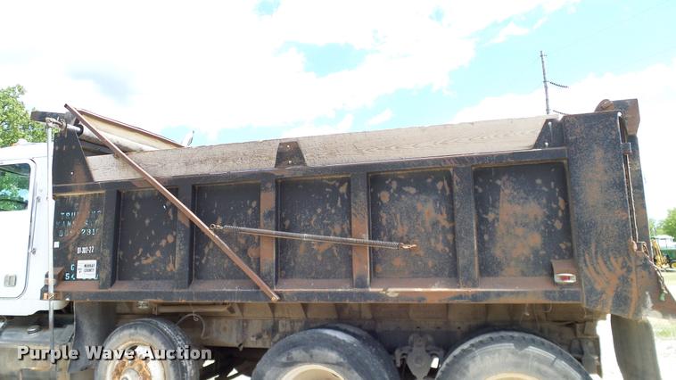 image for item DA6129 1987 Freightliner FLC dump truck