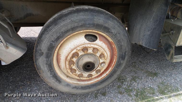 image for item DA6129 1987 Freightliner FLC dump truck