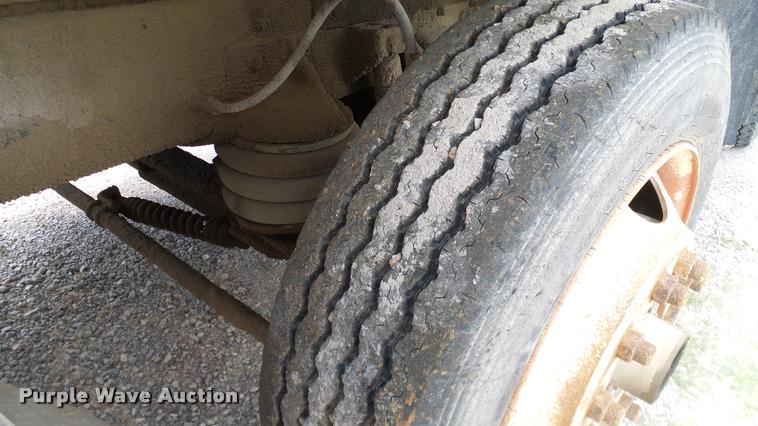 image for item DA6129 1987 Freightliner FLC dump truck